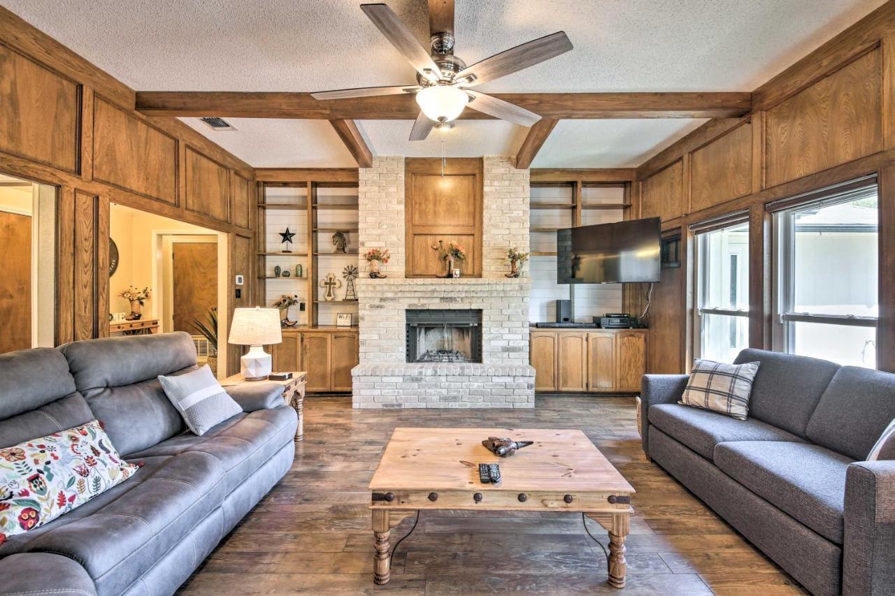 Family-friendly With Hot Tub And Deck * San Antonio
