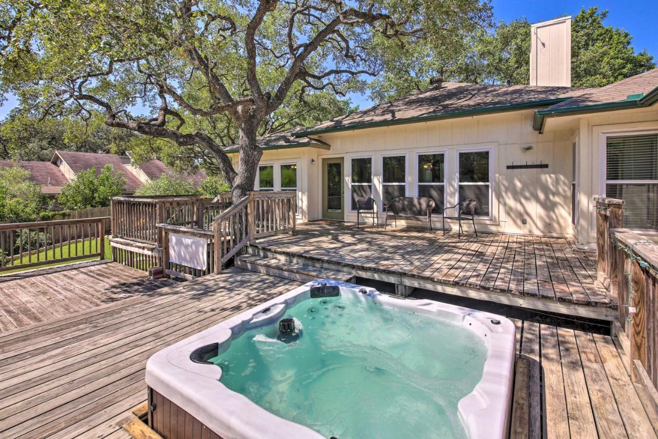 Family-friendly With Hot Tub And Deck *