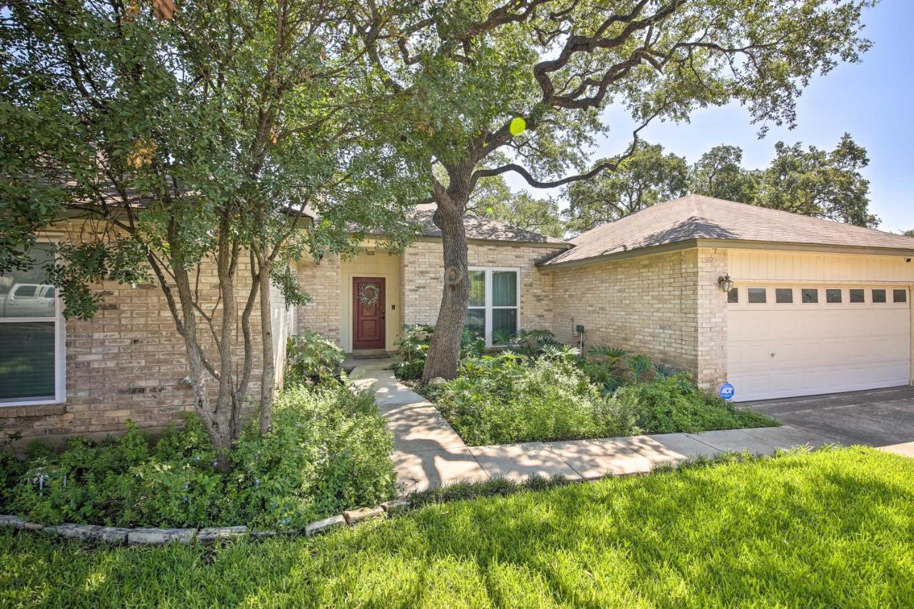 Family-friendly With Hot Tub And Deck Holiday home San Antonio