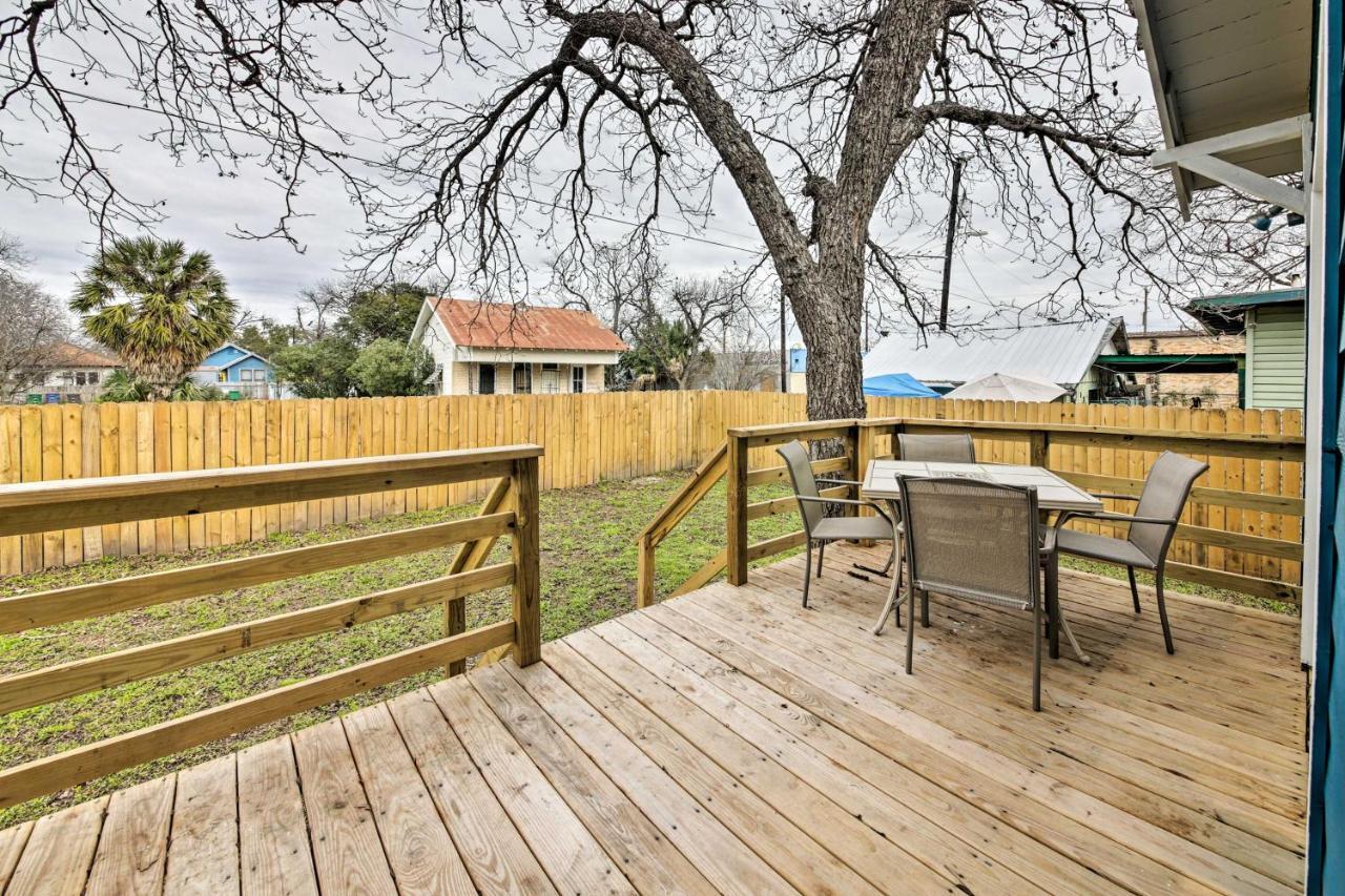 With Yard - 2 Mi To Downtown! Holiday home San Antonio