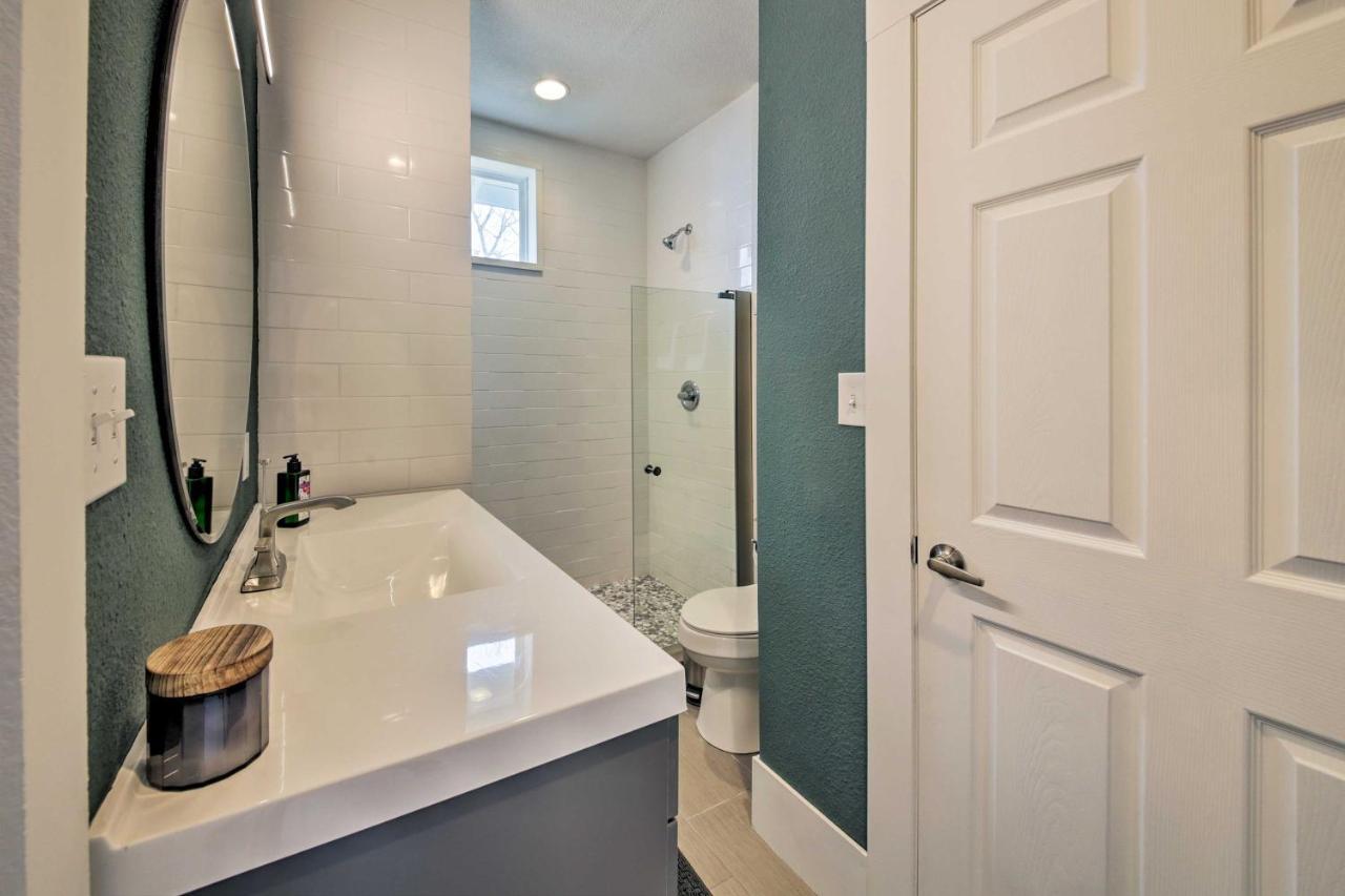 With Yard - 2 Mi To Downtown!