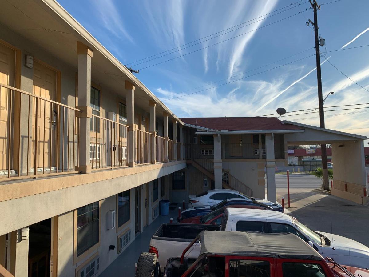 Bandera Motel
