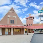 Days Inn By Wyndham San Antonio Splashtown/Att Center