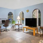 Days Inn Windcrest By Wyndham San Antonio