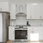 Urban Elegance Retreat