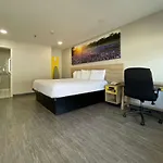 Days Inn by Wyndham San Antonio Northwest/Seaworld