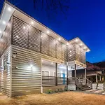 Luxury 6Br/5Ba + Hot Tub Near Dt