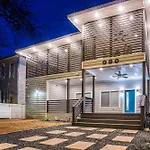 Luxury 6Br/5Ba + Hot Tub Near Dt