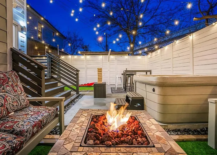 Luxury 6Br/5Ba + Hot Tub Near Dt
