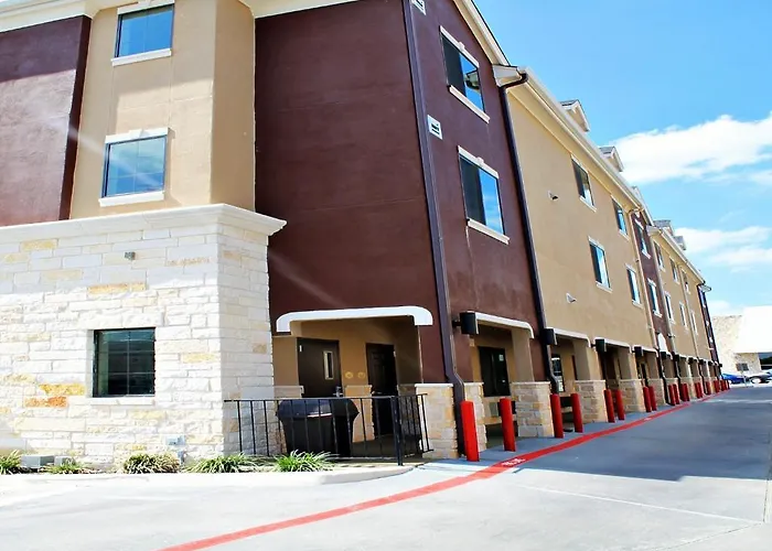 Cityview Inn & Suites Downtown /Rivercenter Area
