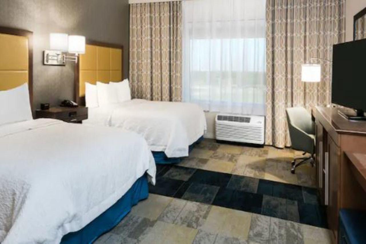 Hampton & Brooks Base, Tx Hotel 3*