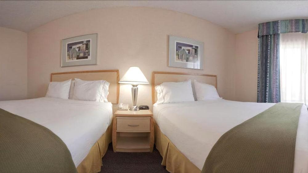 Express & - Rivercenter Area By Ihg