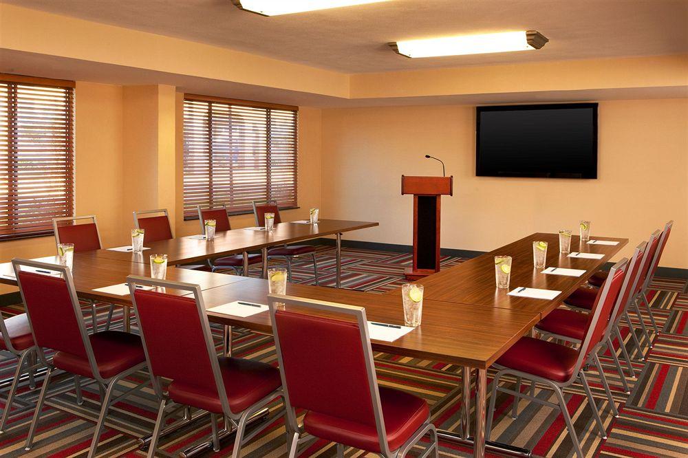 Drury & Airport Hotel