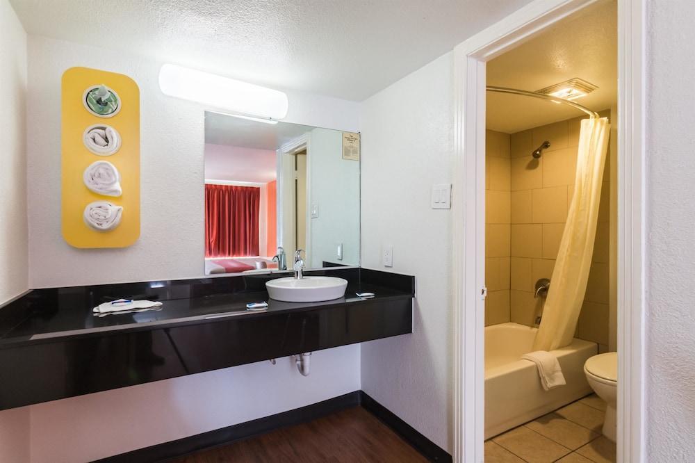Hotel River San Antonio