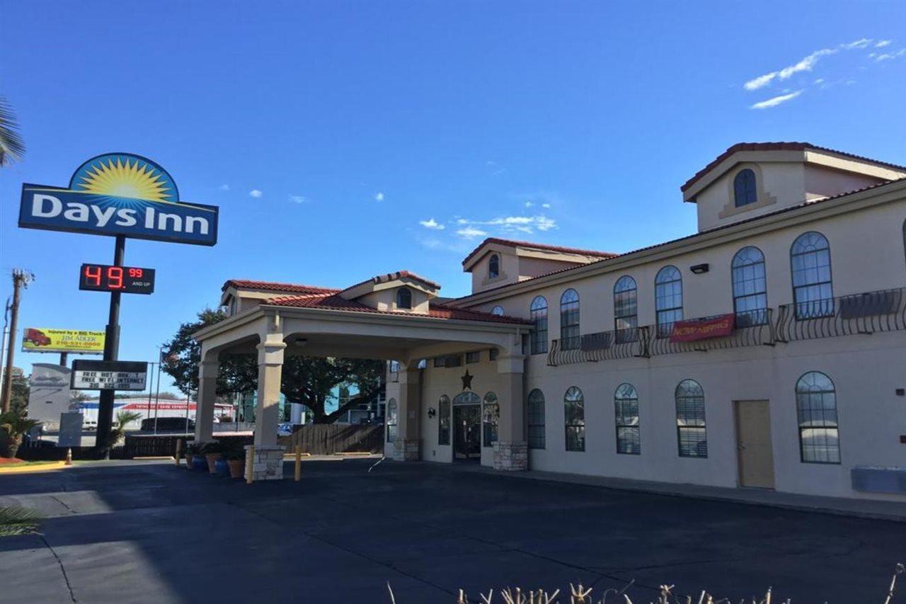 Hotel Days Inn by Wyndham San Antonio Northwest/Seaworld 2*