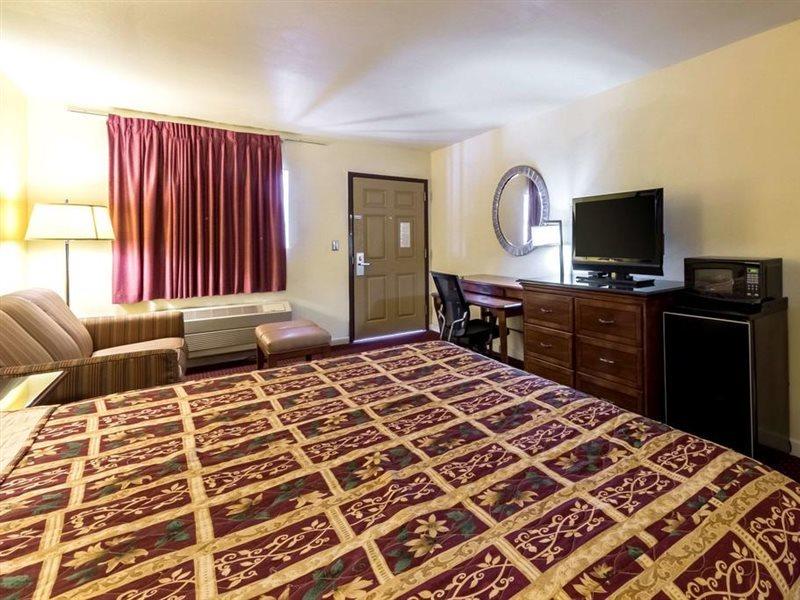 Motel Hillview At Six Flags Fiesta San Antonio
