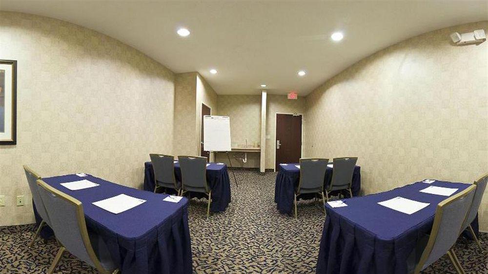 Express & West Sea World Area By Ihg