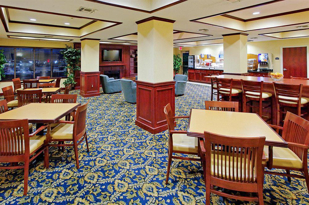 Express & West Sea World Area By Ihg Hotel 3*
