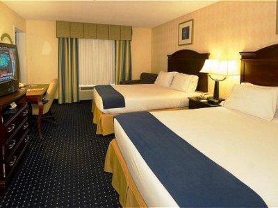 Hotel Express & West Sea World Area By Ihg