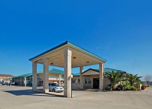 Motel University &