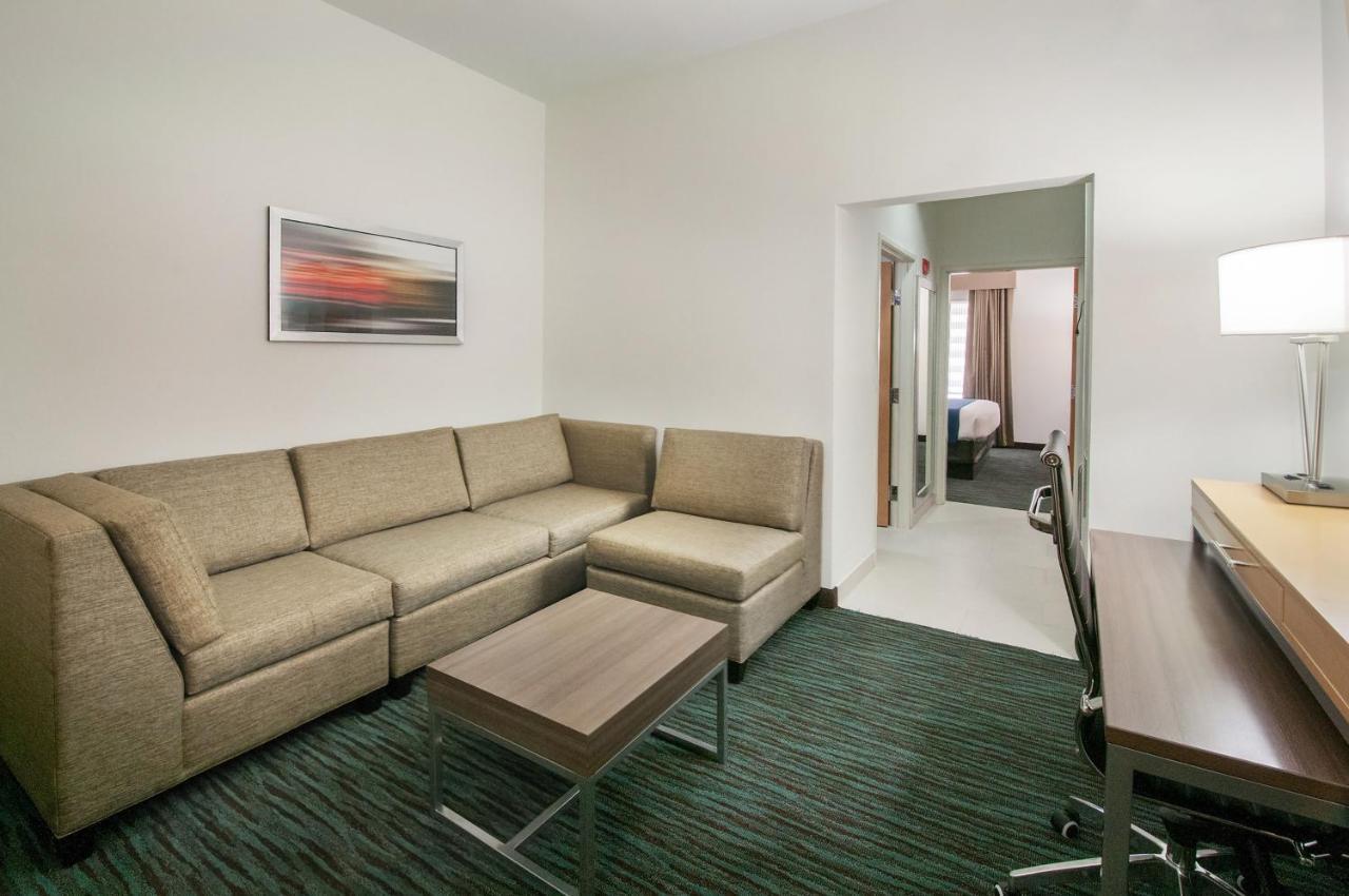 Express & - Rivercenter Area By Ihg Hotel