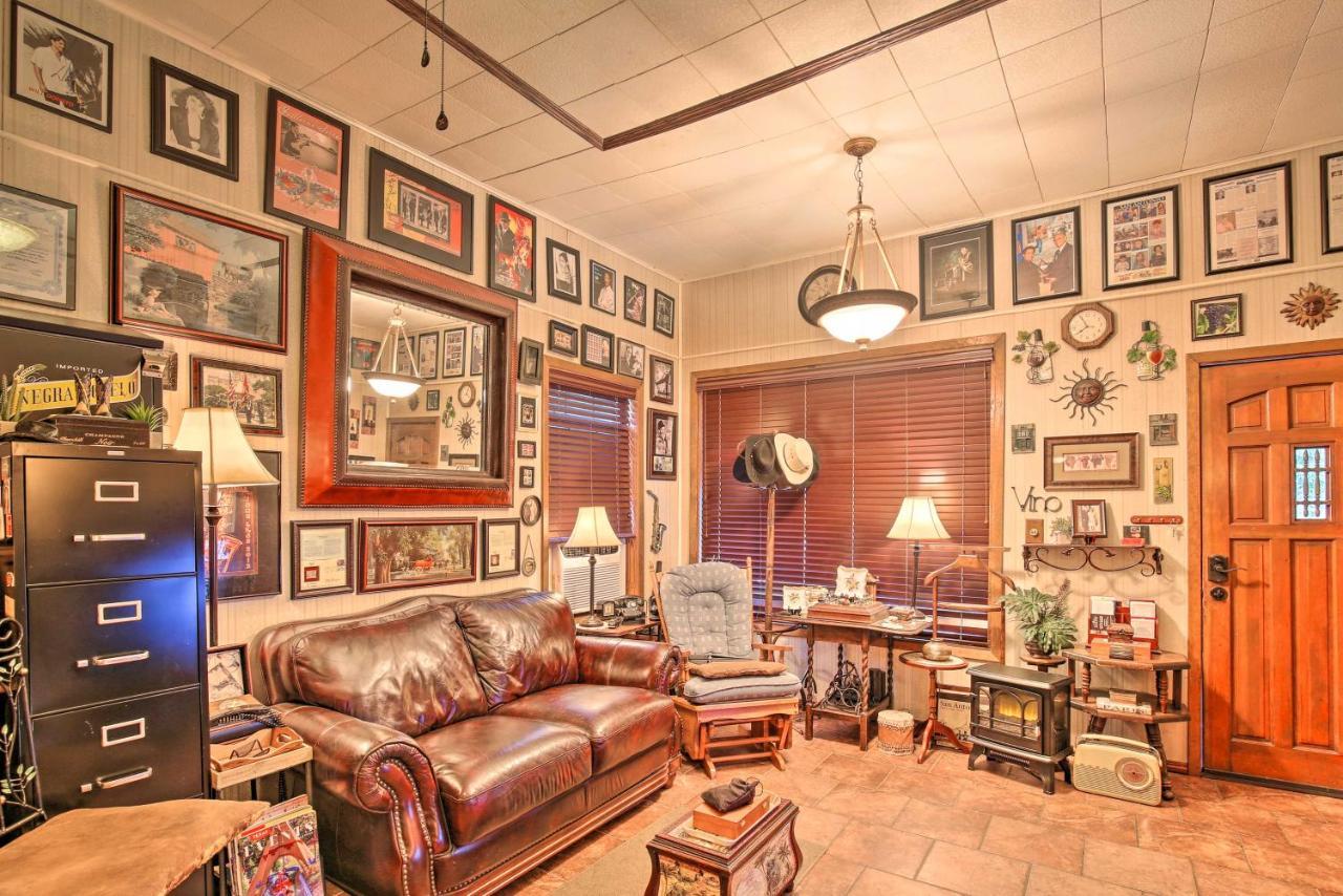 Villa With Courtyard Walk To Riverwalk *