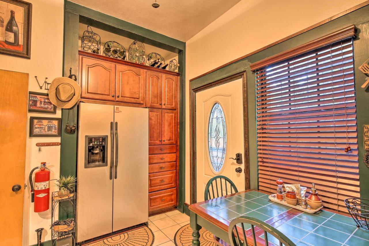 Villa With Courtyard Walk To Riverwalk *
