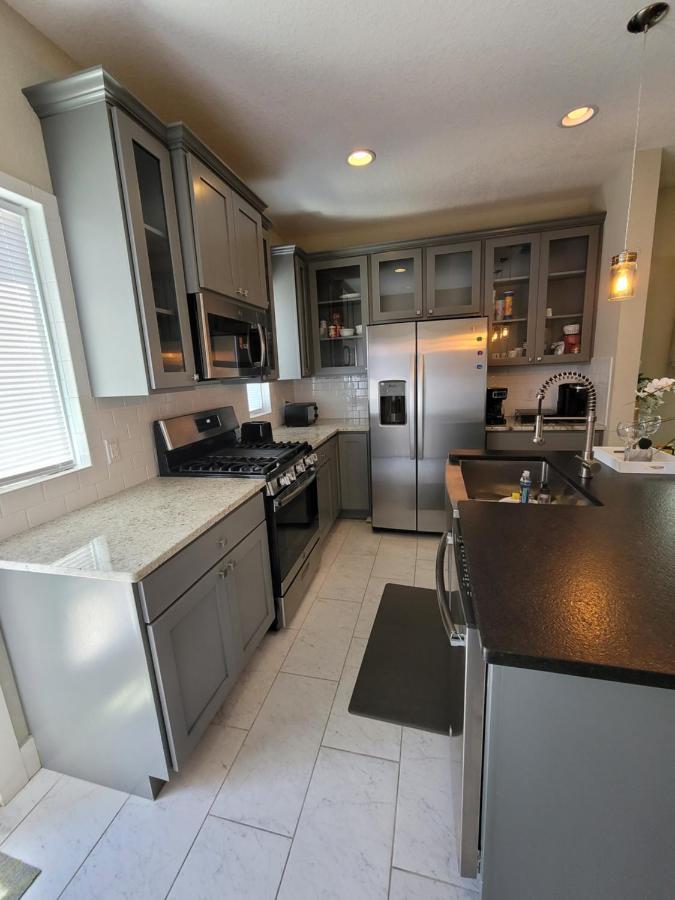 Holiday home Spacious Townhouse Minutes From Downtown Sa. *