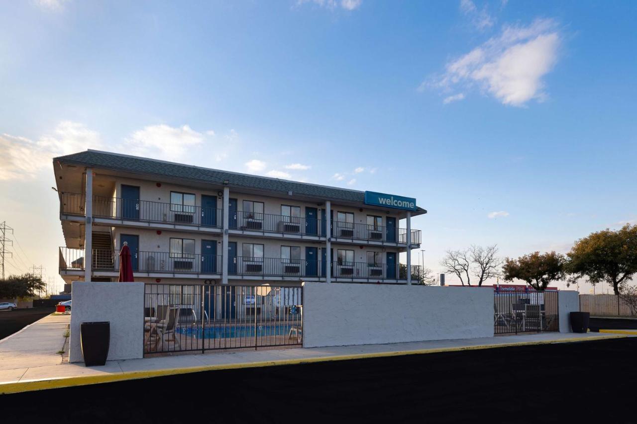 Hotel 6-san Antonio, Tx - West Seaworld