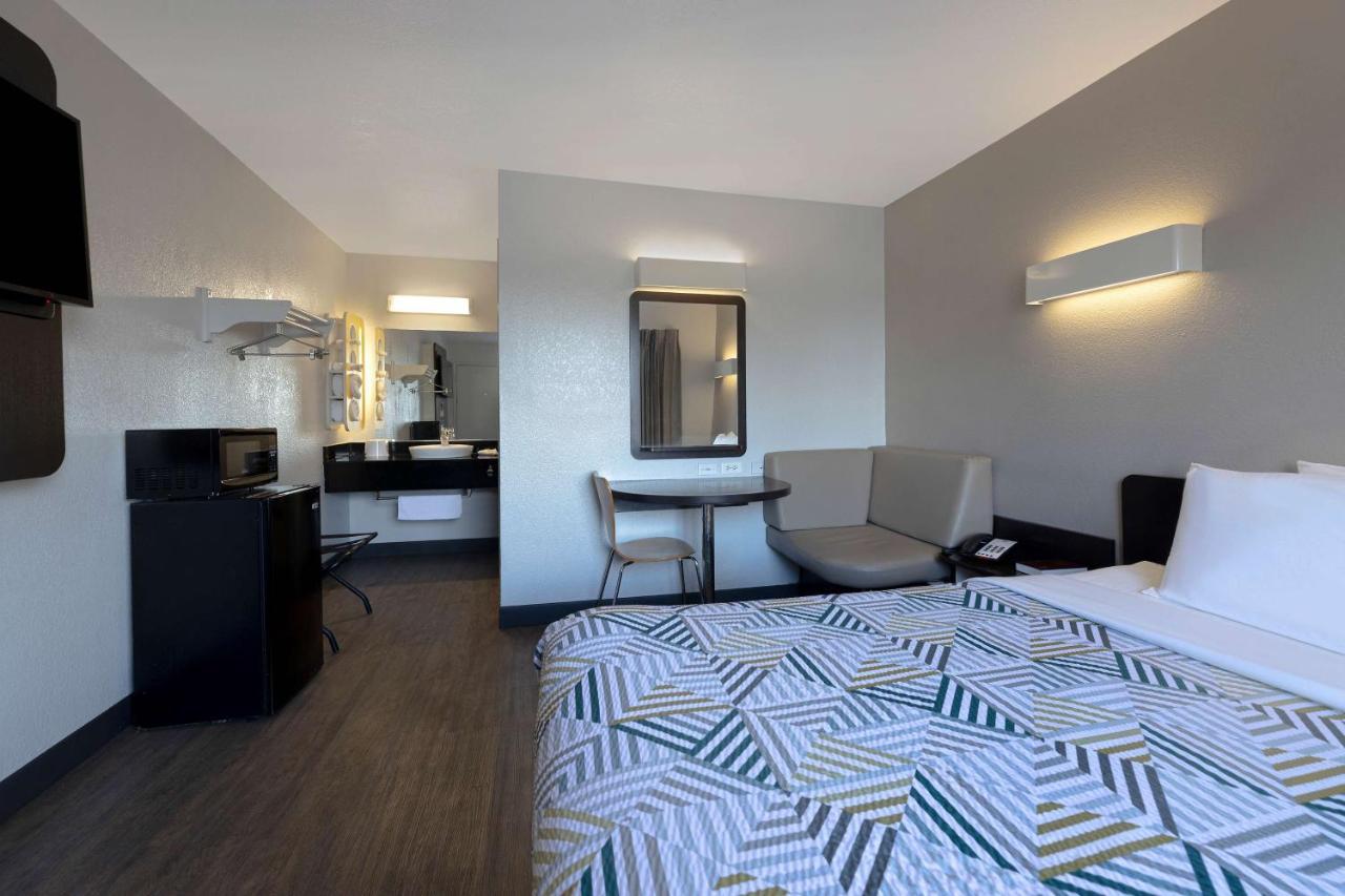 Hotel 6-san Antonio, Tx - West Seaworld 2*
