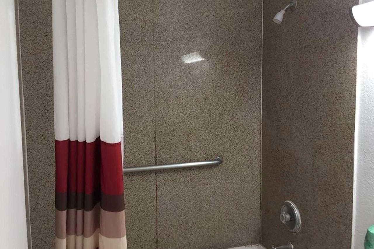 Travelodge By Wyndham Lackland Afb North