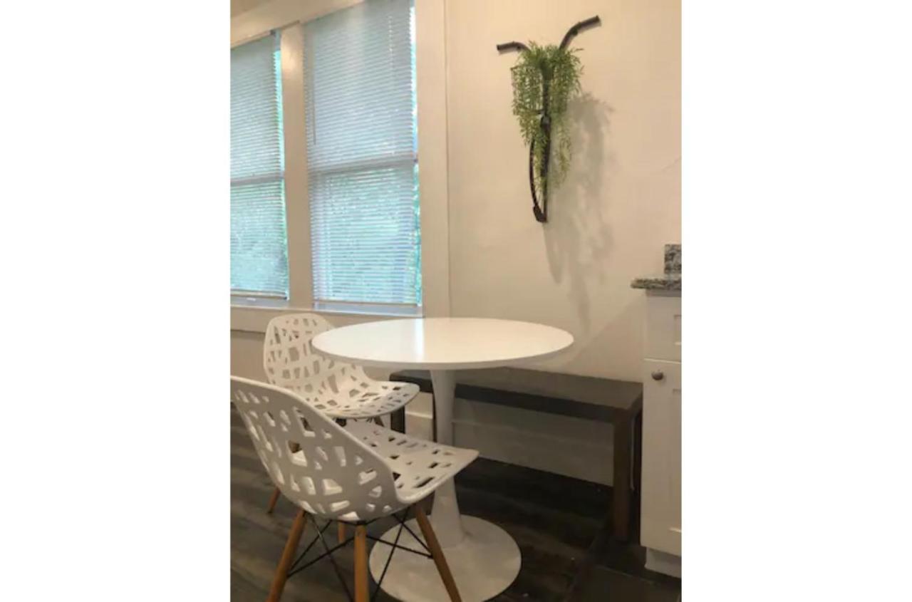 Impressive Cozy Historic 2br Apt Near Downtown Apartment *