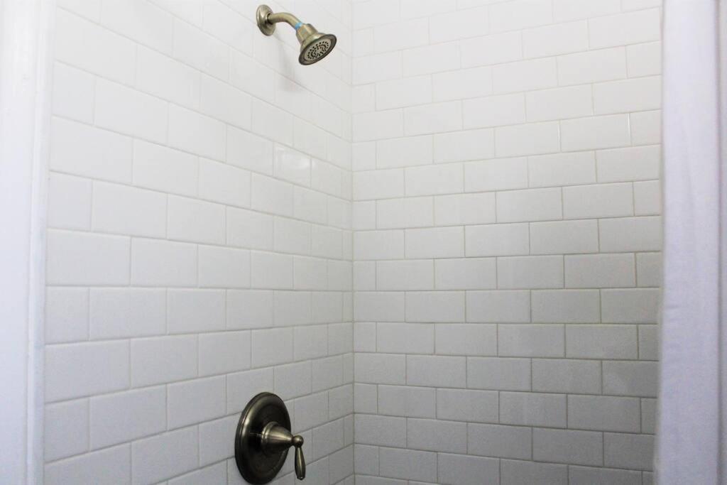 Holiday home Casamagnolia - Cheerful 3-bdrm Home, Free Parking, 30 Days Or More San Antonio