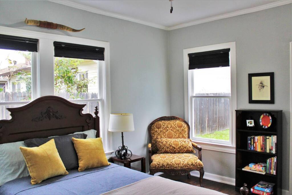 Casamagnolia - Cheerful 3-bdrm Home, Free Parking, 30 Days Or More Holiday home San Antonio