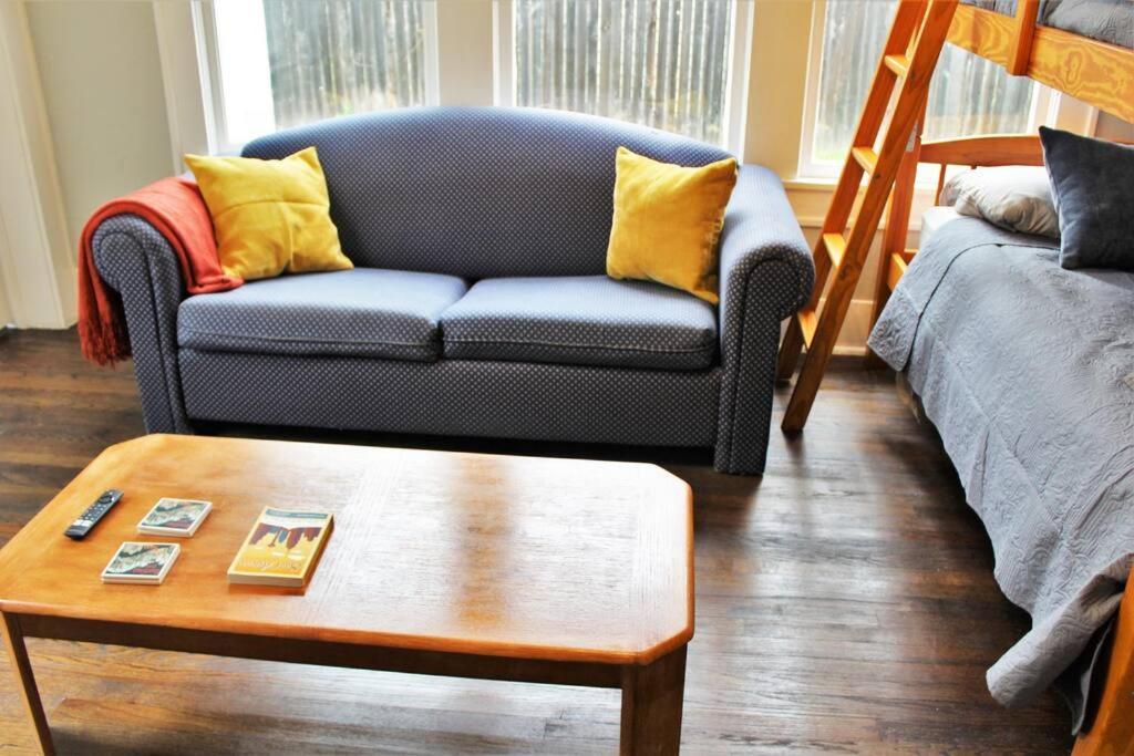 Holiday home Casamagnolia - Cheerful 3-bdrm Home, Free Parking, 30 Days Or More