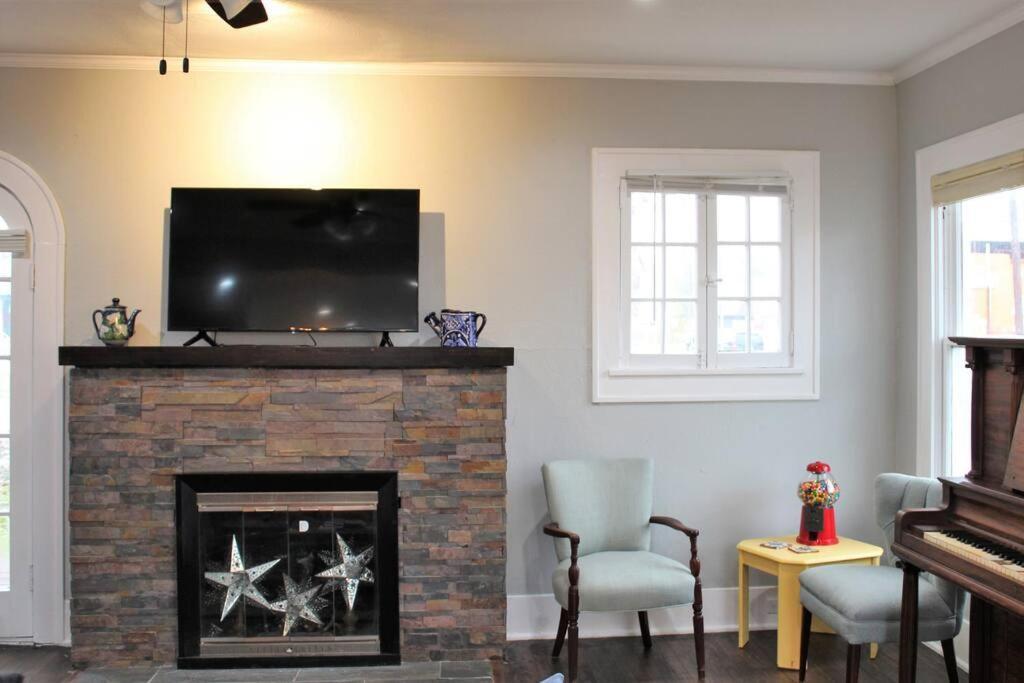 Holiday home Casamagnolia - Cheerful 3-bdrm Home, Free Parking, 30 Days Or More *