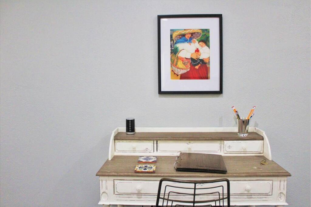 Holiday home Casamagnolia - Cheerful 3-bdrm Home, Free Parking, 30 Days Or More San Antonio