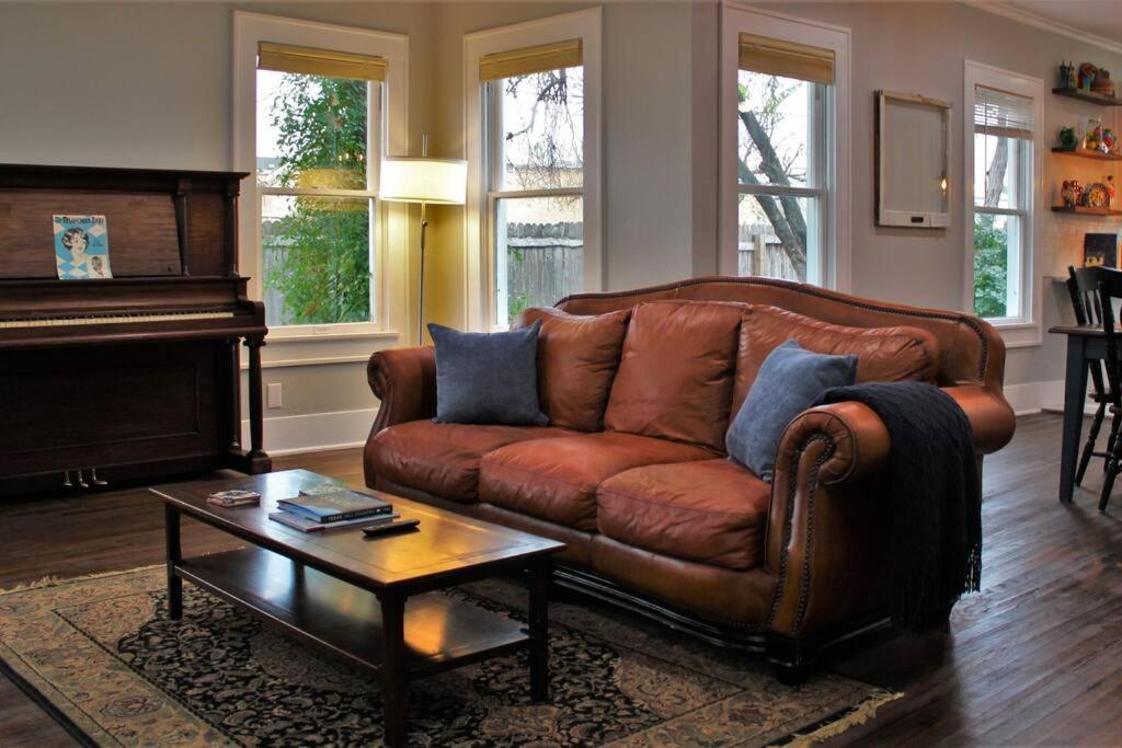 Casamagnolia - Cheerful 3-bdrm Home, Free Parking, 30 Days Or More Holiday home