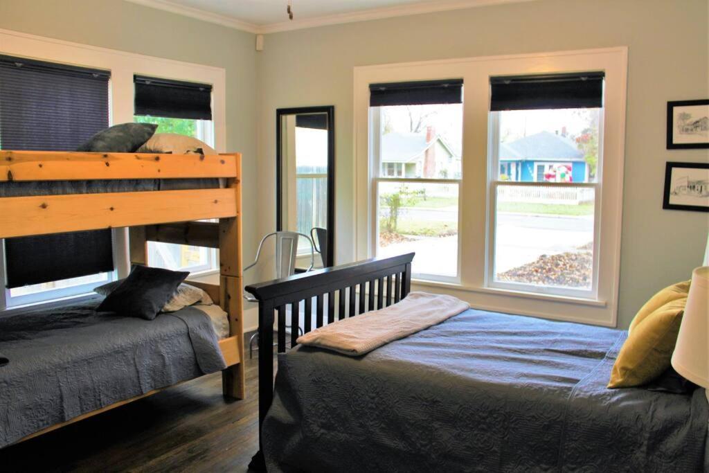 Casamagnolia - Cheerful 3-bdrm Home, Free Parking, 30 Days Or More *