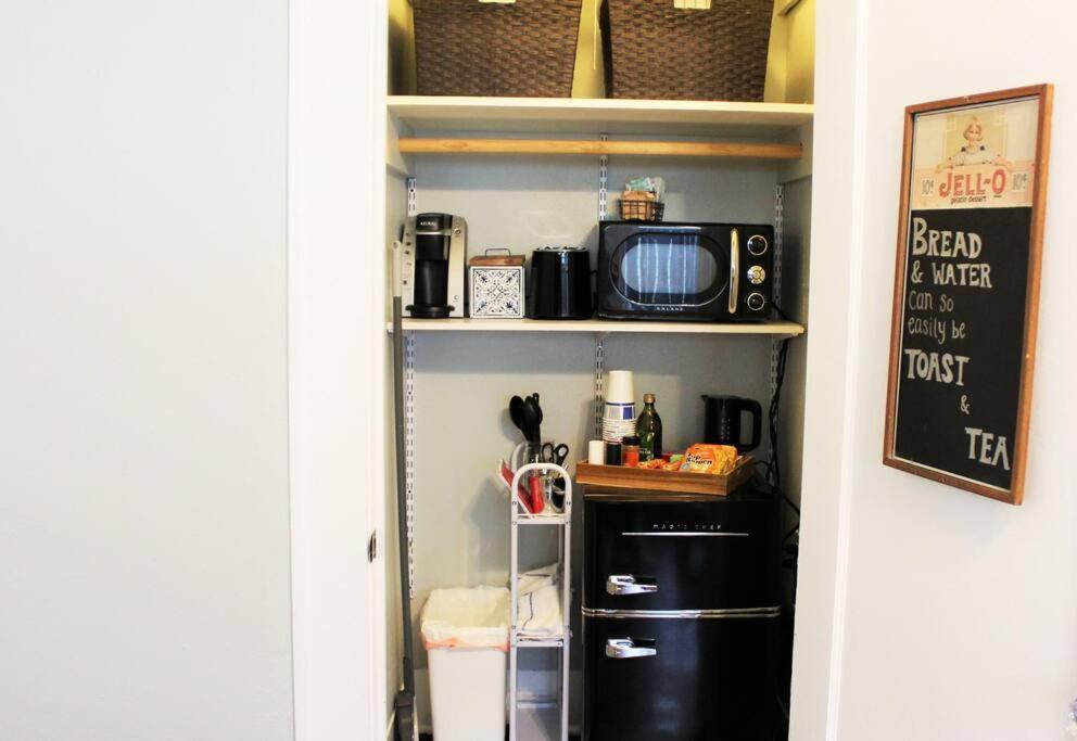 Casamagnolia - Cheerful 3-bdrm Home, Free Parking, 30 Days Or More *