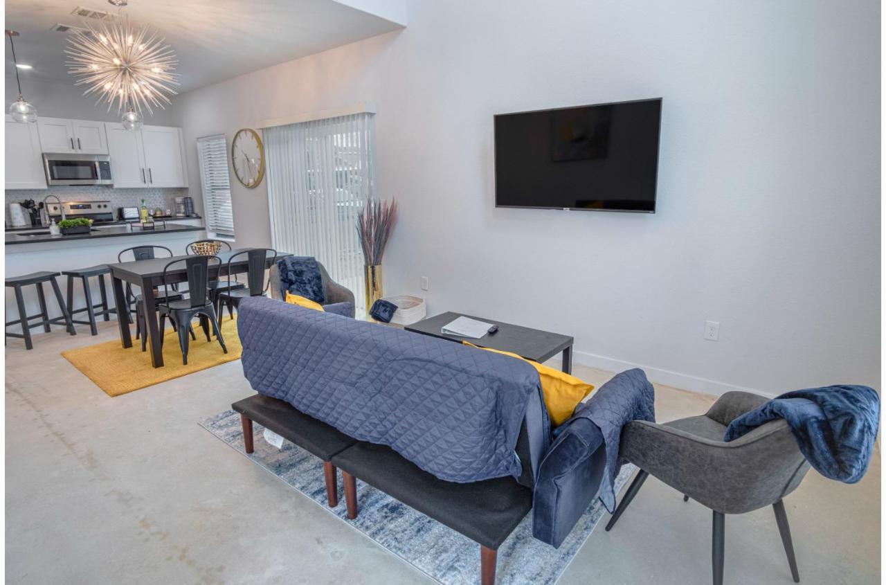 Brand New Stylish 3br2ba Near Exciting Downtown Apartment San Antonio