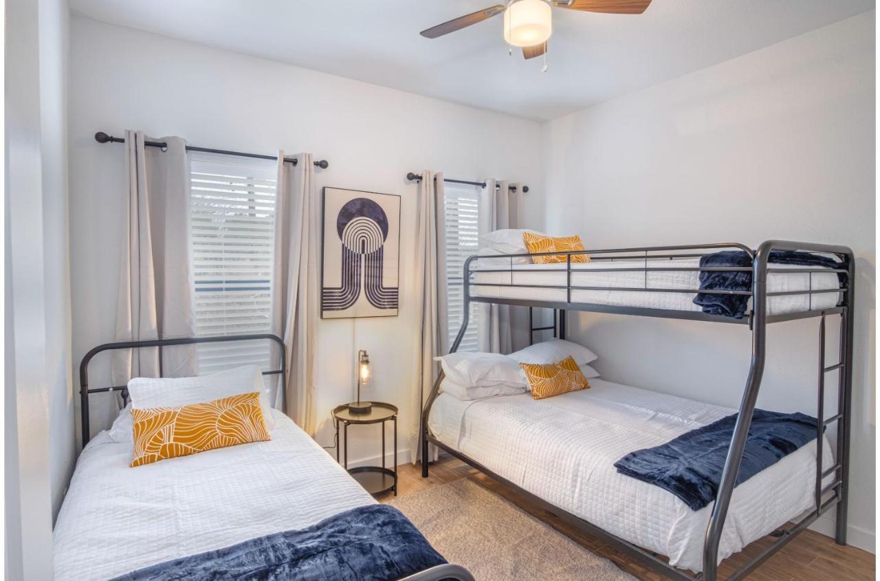 Brand New Stylish 3br2ba Near Exciting Downtown Apartment San Antonio