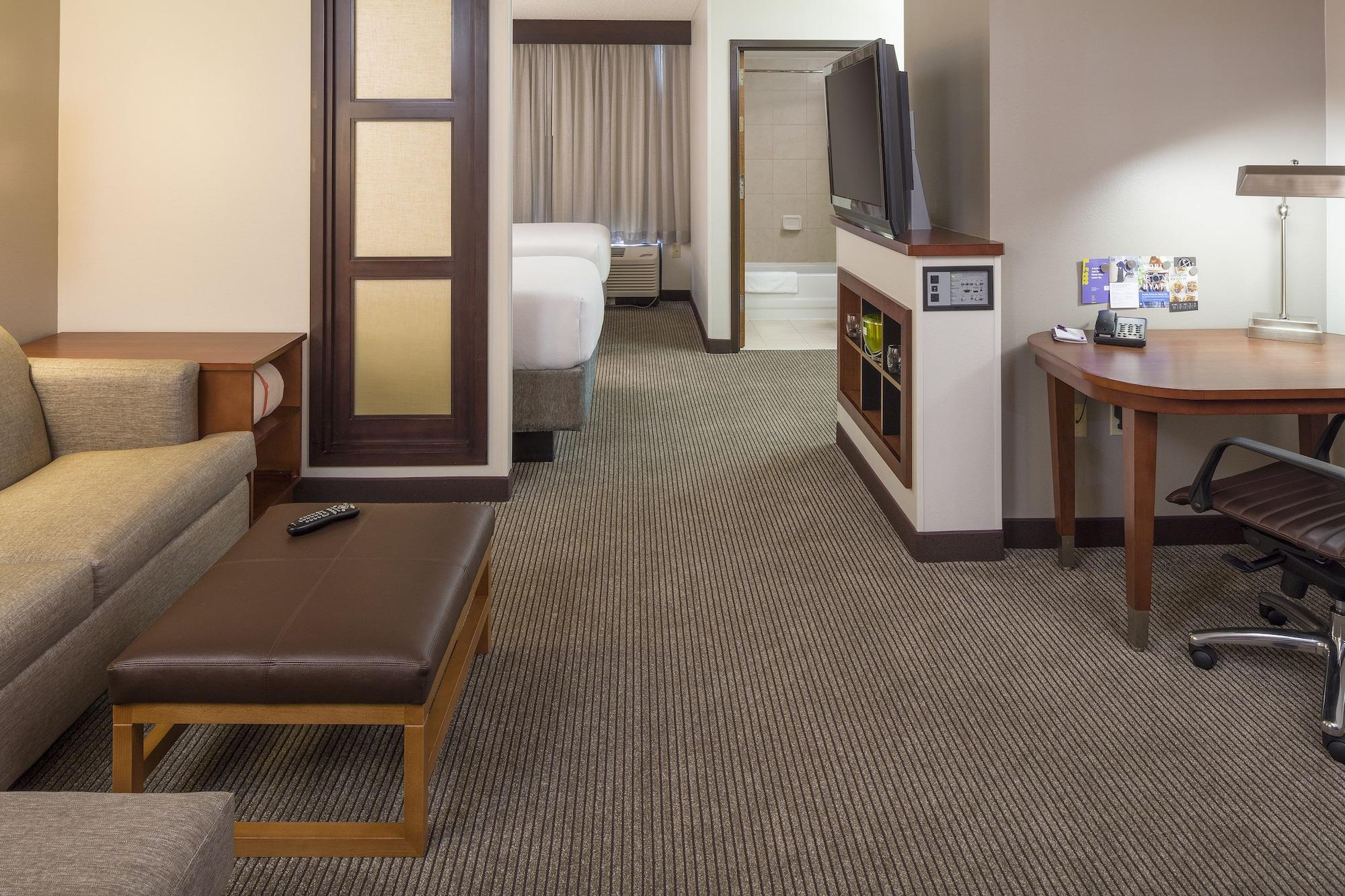 Hyatt Place Airport/quarry Market