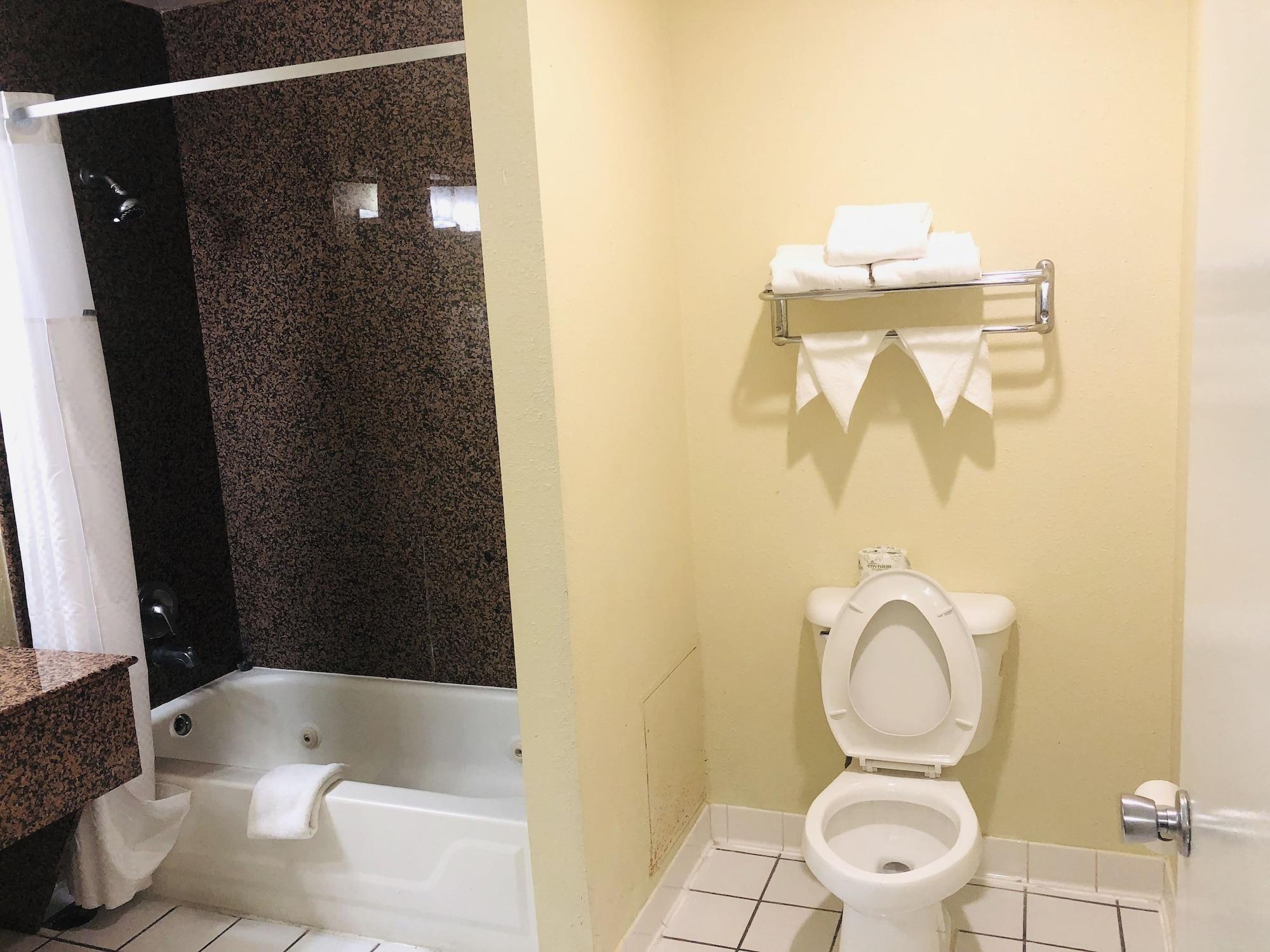 Days Inn by Wyndham San Antonio Northwest/Seaworld