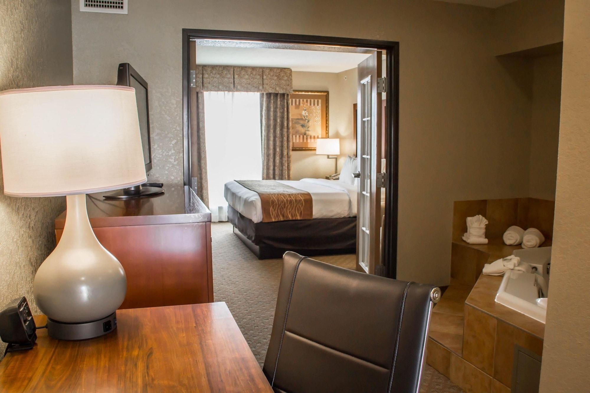 Comfort Near Seaworld Hotel San Antonio
