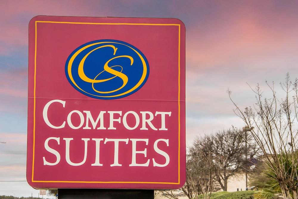 Comfort Near Seaworld Hotel 3*