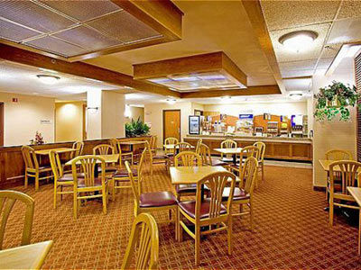 Express - Airport By Ihg Hotel 3*
