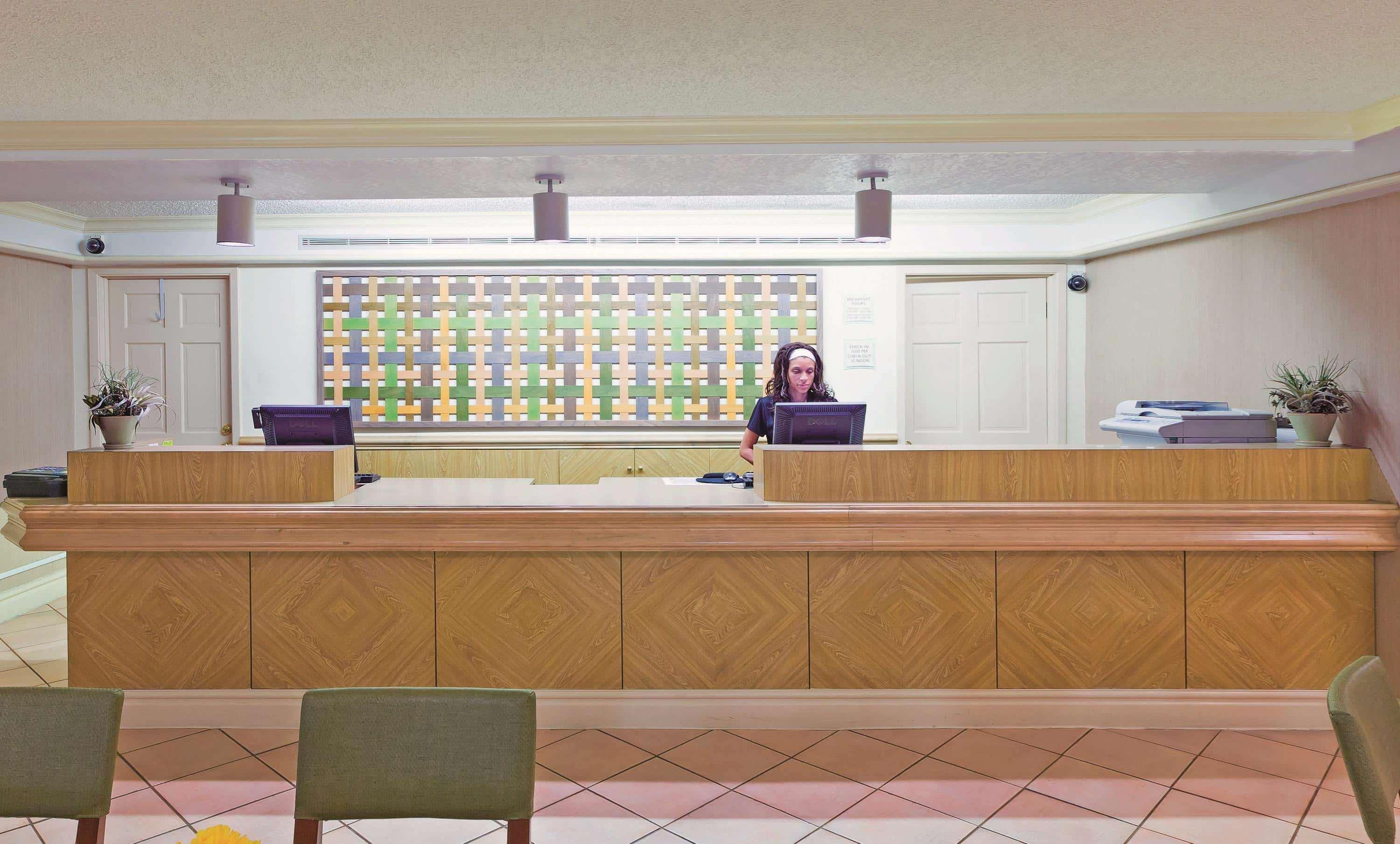 Super 8 By Wyndham Near Seaworld Ingram Park 3* San Antonio