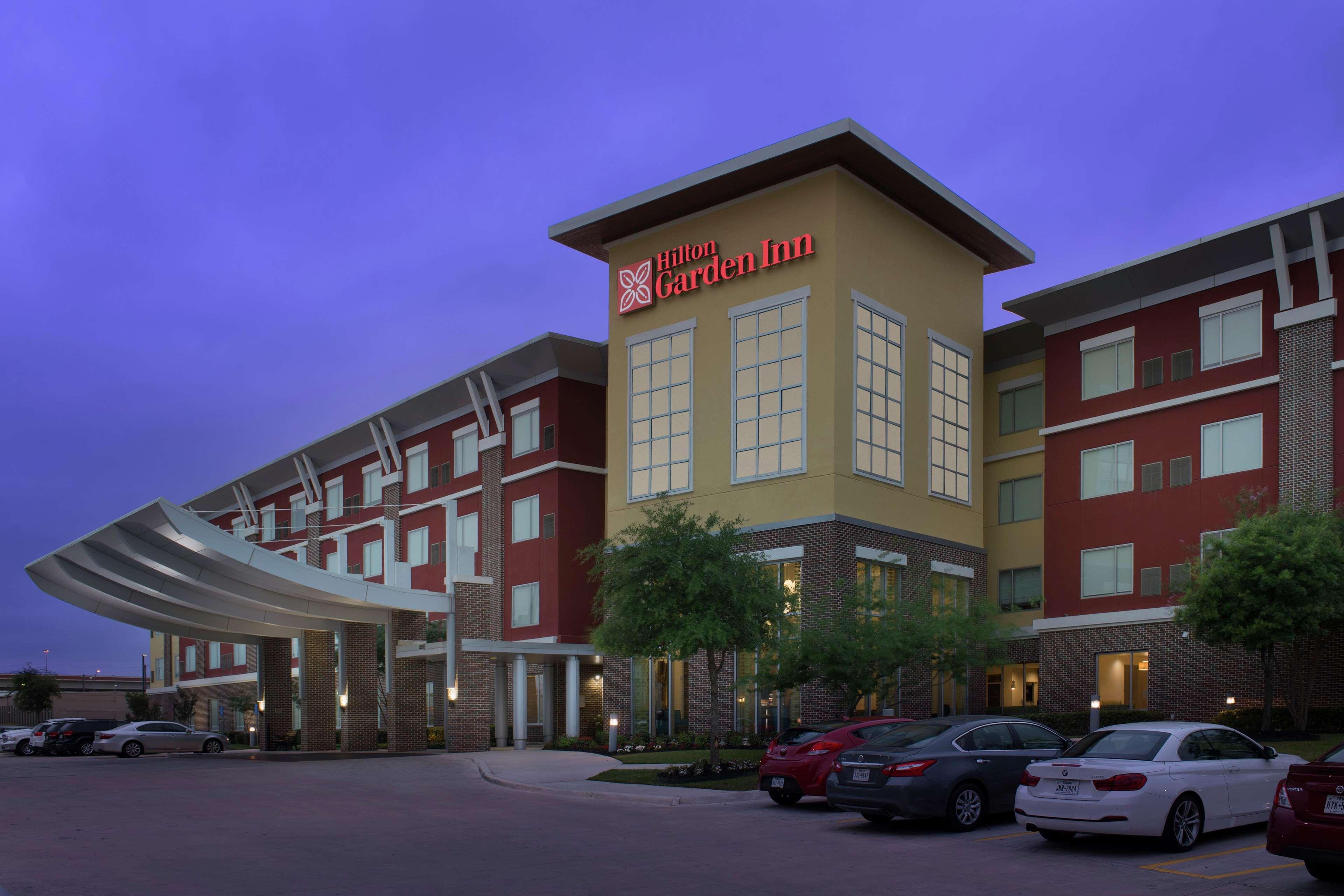 Hilton Garden Airport South