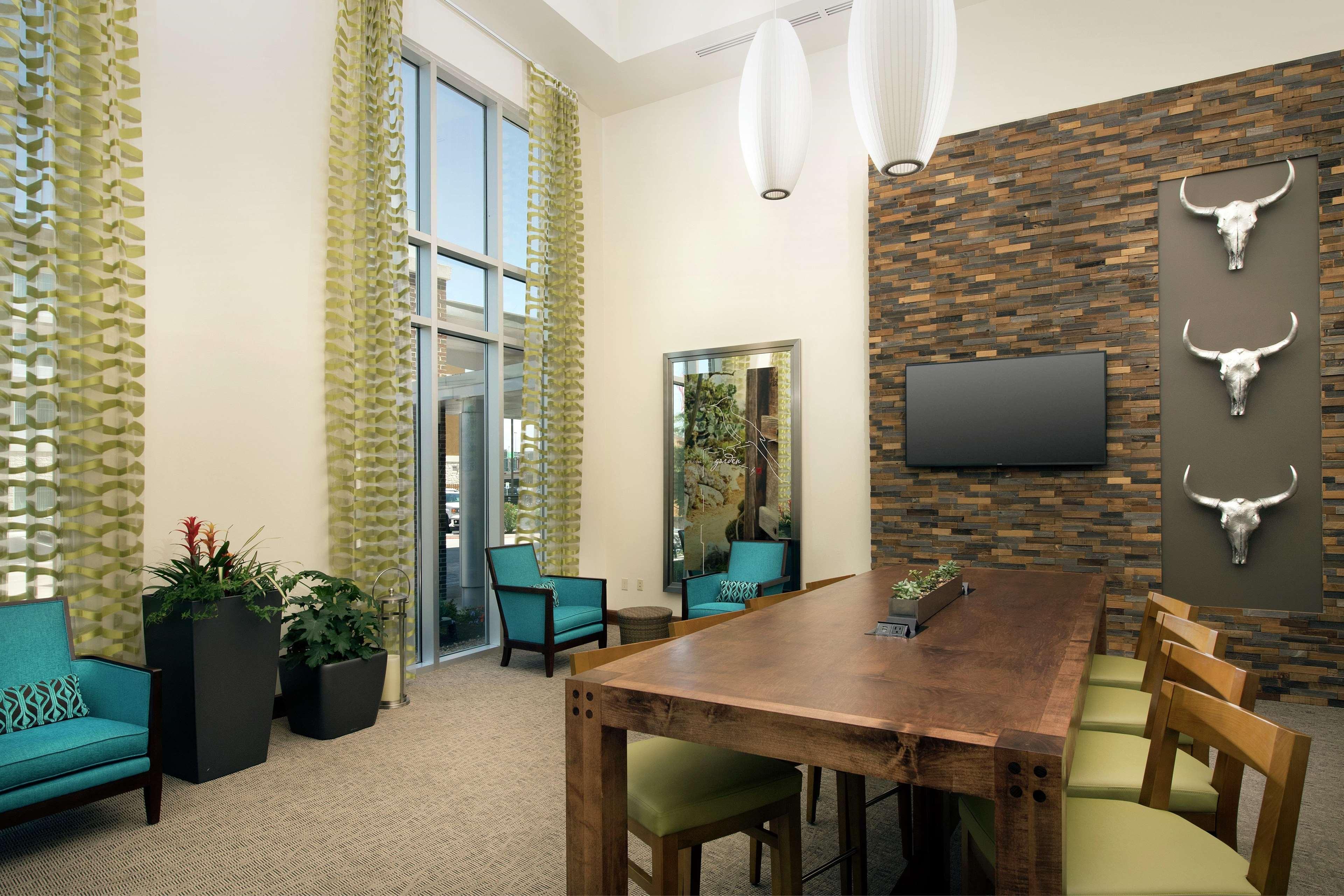 Hotel Hilton Garden Airport South 3*